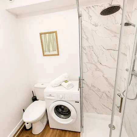Elegant Air-conditioned With Balcony 2 People Apartament Saint-Laurent-du-Var
