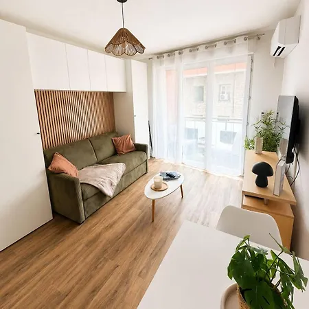 Apartament Elegant Air-conditioned With Balcony 2 People *