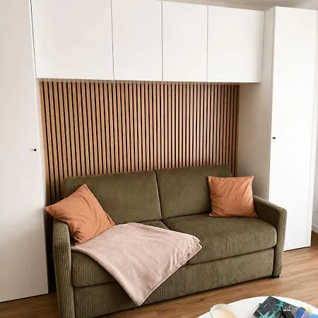 Apartament Elegant Air-conditioned With Balcony 2 People *